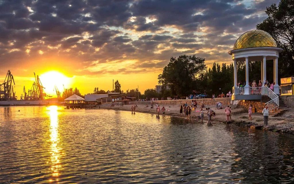 #нампишут. В Бердянске 10 дней нет ни света, ни воды