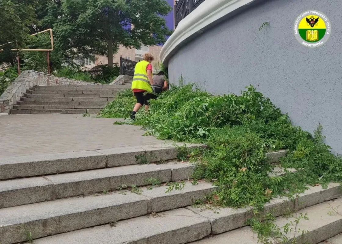 МКУ «Благоустройство» продолжает работы по содержанию зелёных зон Мелитополя МКУ «Благоустройство» продолжает работы по содержанию зелёных зон Мелитополя