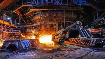 Работа металлургического комбината полностью остановлена: Россия атаковала баллистическими ракетами предприятия "Метинвеста" в Запорожье, погибли 7 специалистов, — подтверждает пресс-служба компании