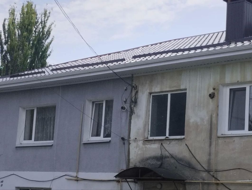 Дагестанские строители завершили капремонт кровли в многоквартирных домах № 4 и № 6 по улице Фестивальной в пгт Михайловка Дагестанские строители завершили капремонт кровли в многоквартирных домах № 4 и № 6 по улице Фестивальной в пгт Михайловка