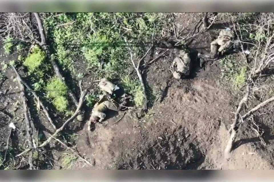 Десантные дроноводы добились прямых попаданий в солдат ВСУ на Запорожье