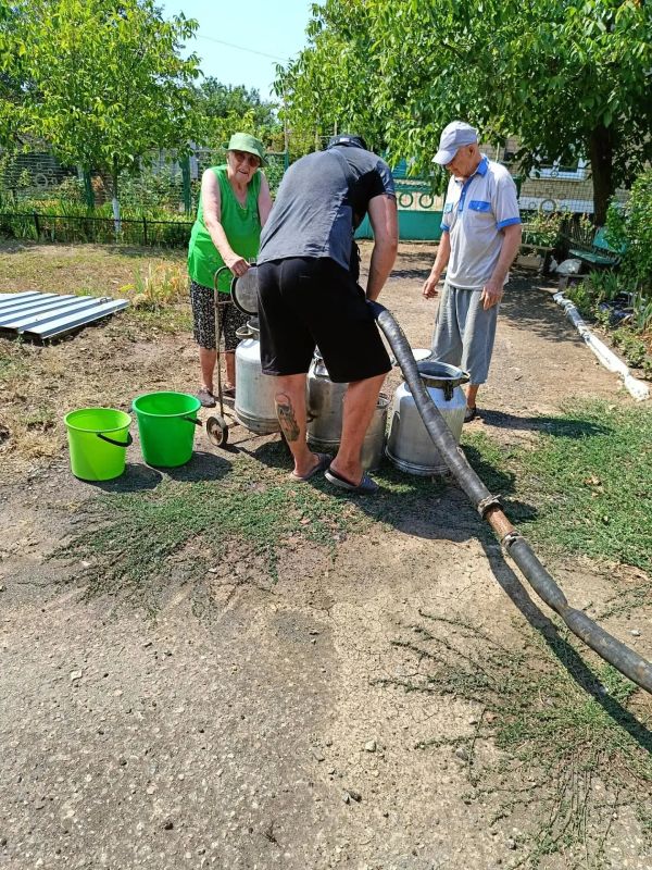 ГУП «Вода Запорожья» доставили воду в село Максима Горького ГУП «Вода Запорожья» доставили воду в село Максима Горького