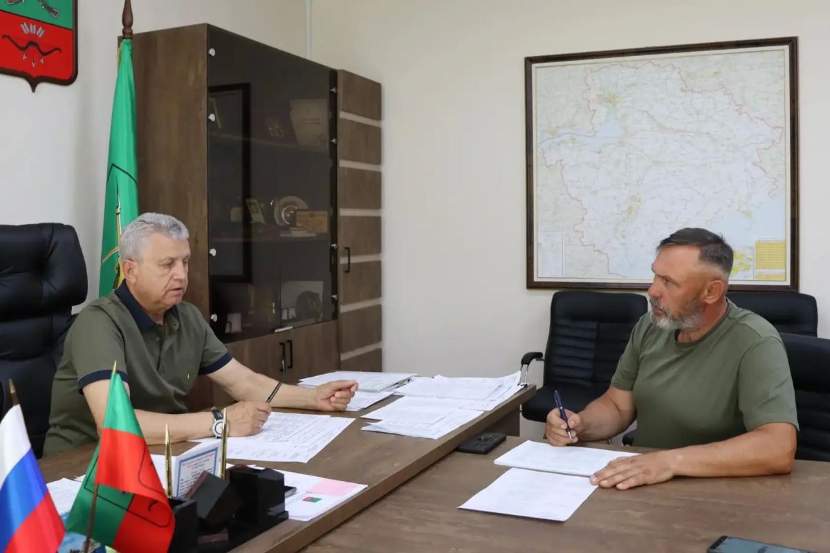 Виктор Емельяненко: Состоялась рабочая встреча с депутатом Законодательного Собрания Запорожской области Евгением Горлачёвым Виктор Емельяненко: Состоялась рабочая встреча с депутатом Законодательного Собрания Запорожской области Евгением Горлачёвым