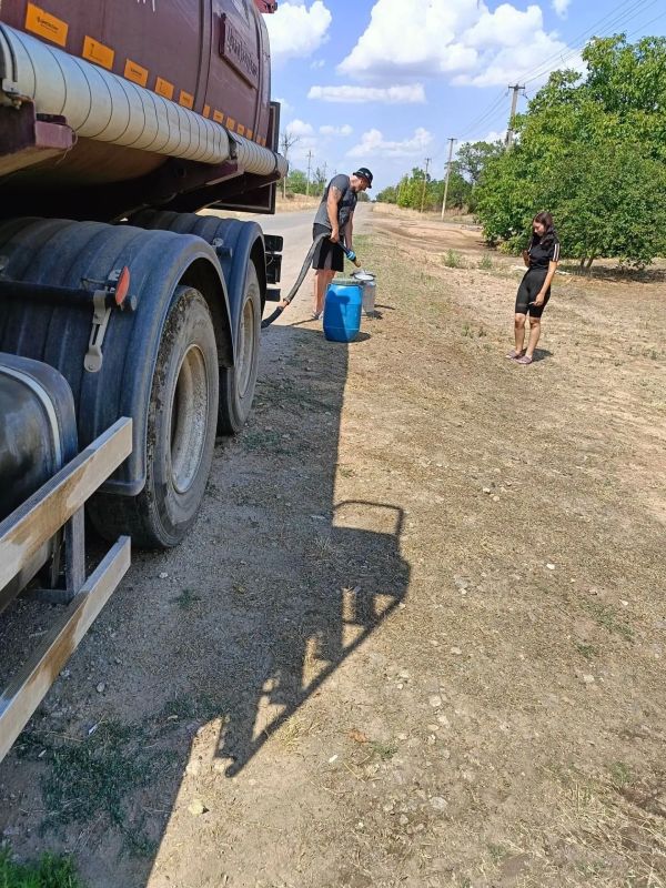 ГУП «Вода Запорожья» доставили воду в село Максима Горького ГУП «Вода Запорожья» доставили воду в село Максима Горького
