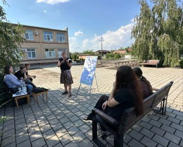 В ГБУ "Комплексный центр социального обслуживания населения" Министерства труда и социальной политики Запорожской области в отделении социальной помощи семьям с детьми г. Мелитополь прошло тематическое мероприятие:...