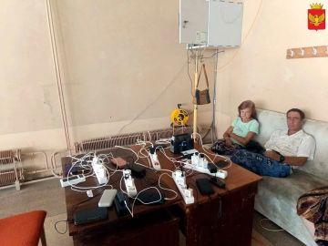 Пункты подзарядки телефонов и набора технической воды работают в Приморске