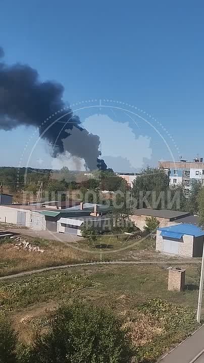 В Синельниково Днепропетровской области что-то горит после прилета