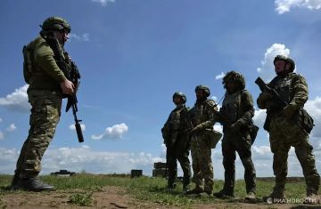 Российский боец сбил дрон ВСУ, кинув в него автомат