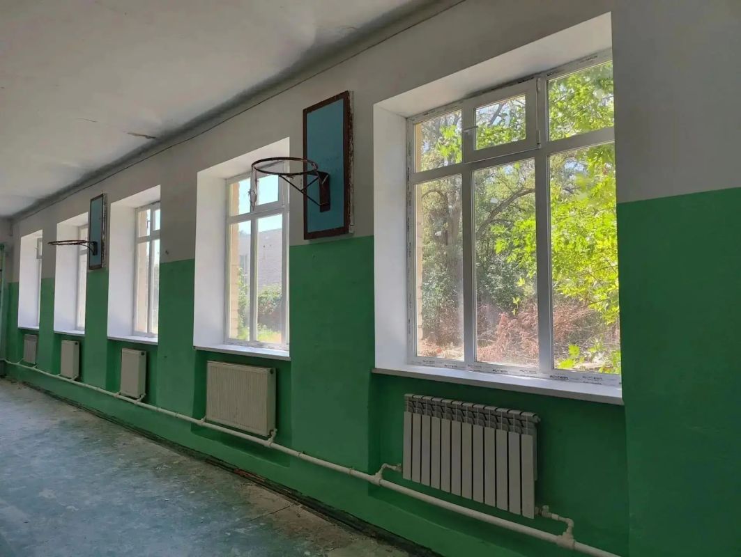 Пензенцы завершили ремонт корпуса в школе №2 Токмака Пензенцы завершили ремонт корпуса в школе №2 Токмака