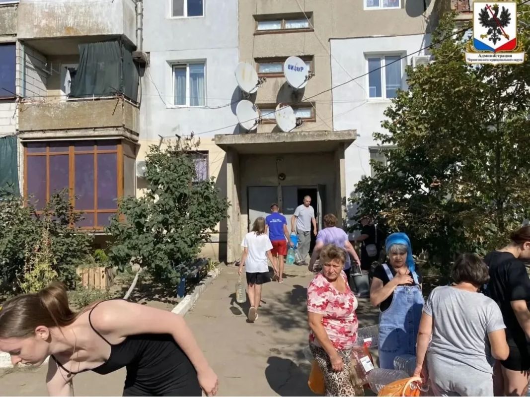 Продолжается обеспечение водой жителей Черниговского района Продолжается обеспечение водой жителей Черниговского района