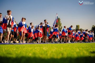 В преддверии Дня Государственного флага Российской Федерации приглашаем принять участие в фотоконкурсе «Белый, синий, красный — самый красивый»