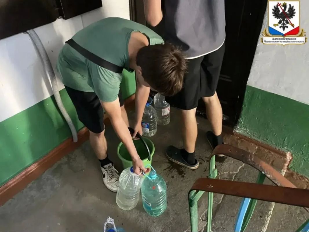 Продолжается обеспечение водой жителей Черниговского района Продолжается обеспечение водой жителей Черниговского района