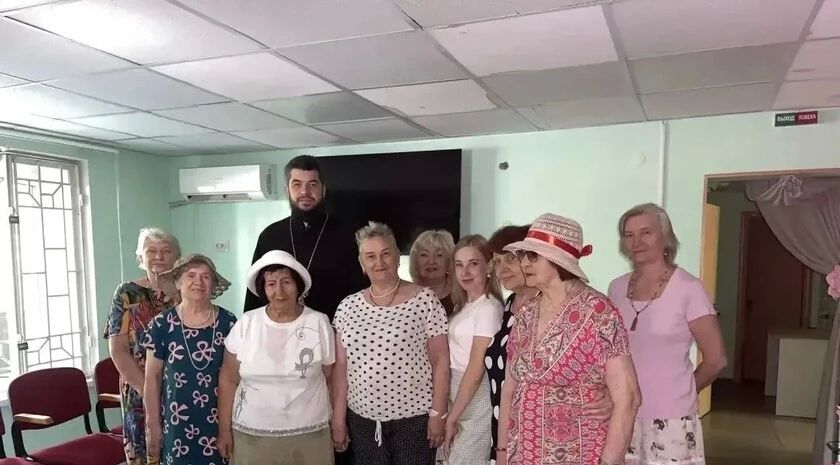 Подопечные центра соцобслуживания Мелитополя отметили Яблочный Спас