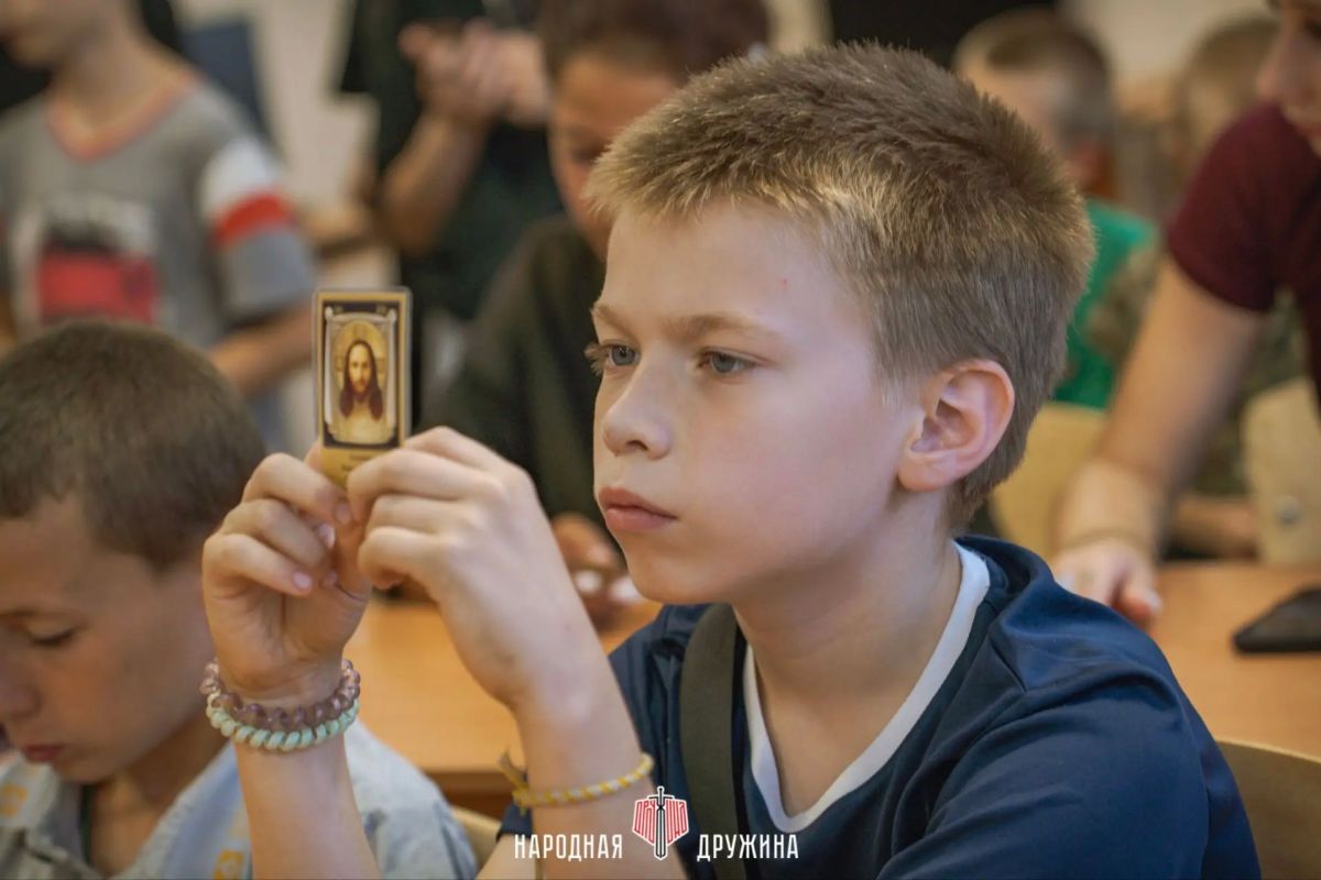 Прививаем духовные ориентиры и веру в добро Прививаем духовные ориентиры и веру в добро