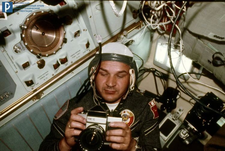 Фотоаппарат – друг космонавта: РГАНТД о космической фотографии Фотоаппарат – друг космонавта: РГАНТД о космической фотографии