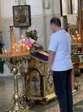 Глава округа Александр Калмыков принял участие в праздничном богослужении