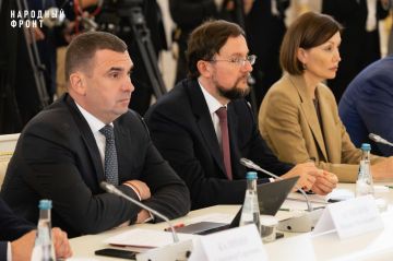 Народный фронт озвучил президенту инициативы, направленные достижение национальных целей