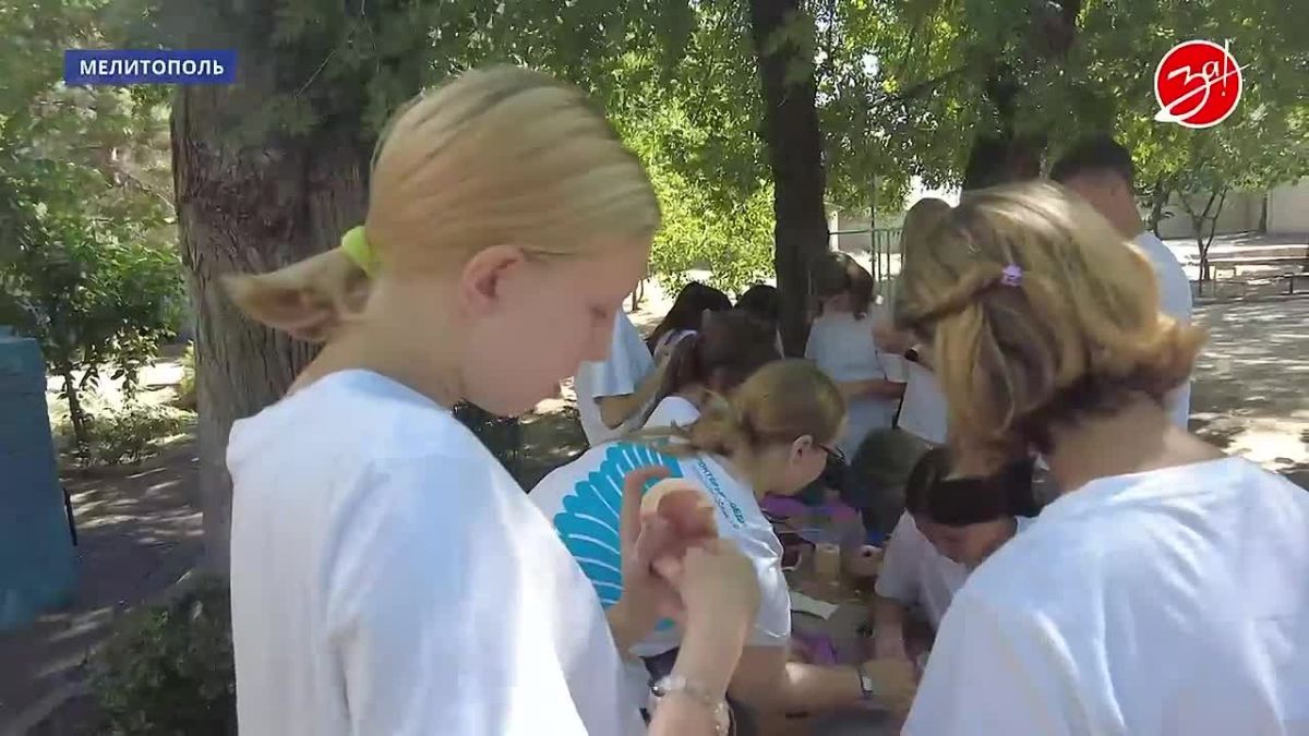 На базе Мелитопольского областного центра социально-психологической реабилитации детей состоялся мастер-класс по изготовлению свечей своими руками