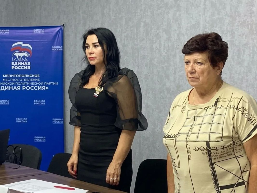 Состоялось очередное заседание Мелитопольского окружного Совета депутатов первого созыва Состоялось очередное заседание Мелитопольского окружного Совета депутатов первого созыва