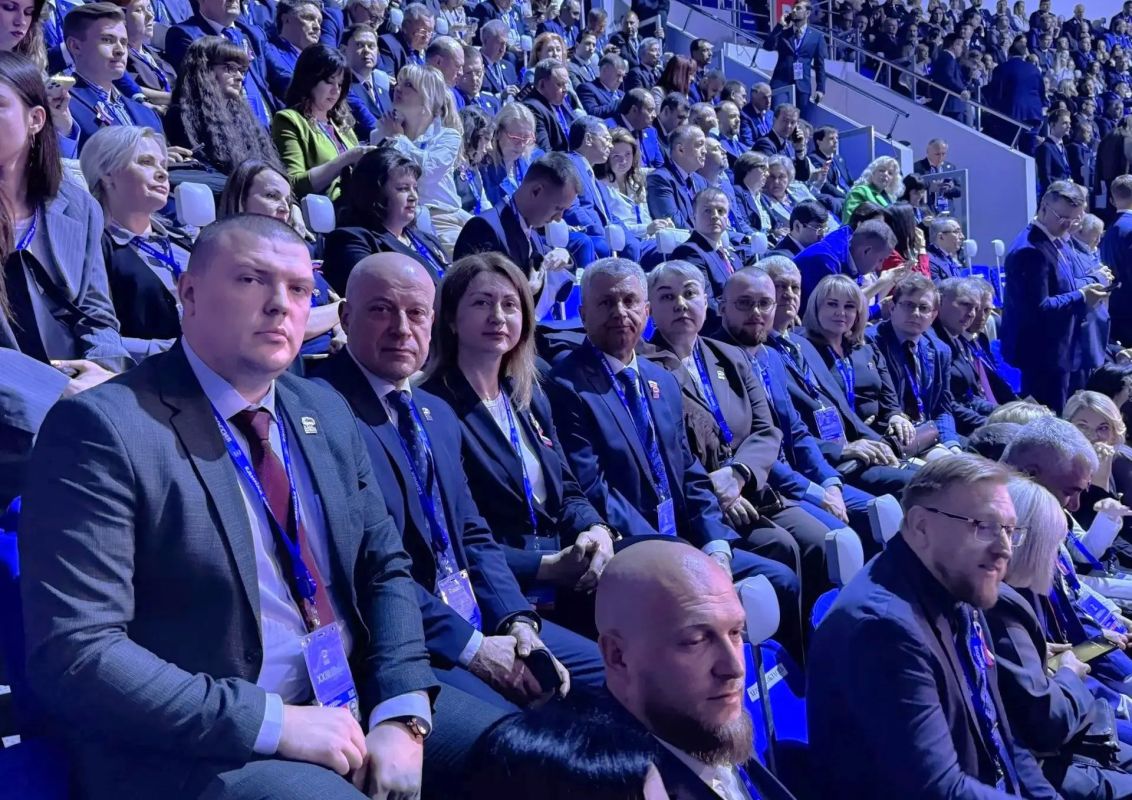 В работе второго этапа XXIII Съезда партии Единая Россия участвует делегация Запорожской области области во главе с секретарем регионального отделения Единой России Евгением Балицким В работе второго этапа XXIII Съезда партии Единая Россия участвует делегация Запорожской области области во главе с секретарем регионального отделения Единой России Евгением Балицким