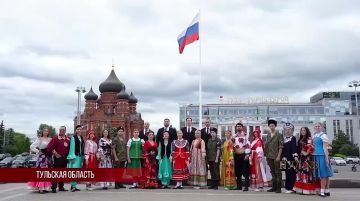 «Я снова делаю шаг.. Я поднимаю свой флаг