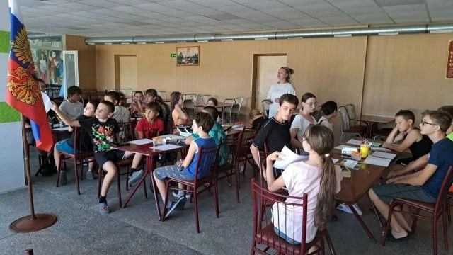 Концерт для детворы, отдыхающей в детском санатории "Бердянский" Концерт для детворы, отдыхающей в детском санатории "Бердянский"