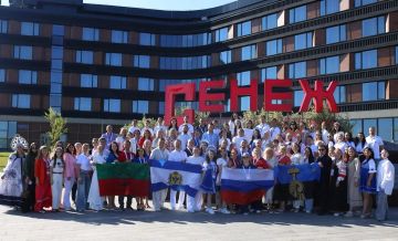 День Государственного флага России жители Запорожской области отметили в Мастерской управления «Сенеж»
