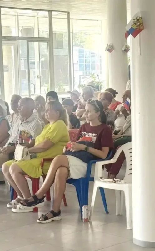 Концерт ко Дню флага в Городском Дворце культуры: тепло, музыка и гордость за Родину! Концерт ко Дню флага в Городском Дворце культуры: тепло, музыка и гордость за Родину!