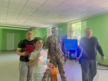 В Розовском СДК МКУ "Акимовская ЦКС" состоялось долгожданное и эмоциональное событие — закрытие третьей смены детского объединенного кружка «Быстрые кеды»