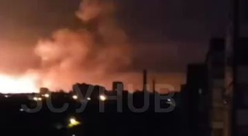 Зарево над Украиной — мощные взрывы гремят в районах, связанных со снабжением ВСУ: