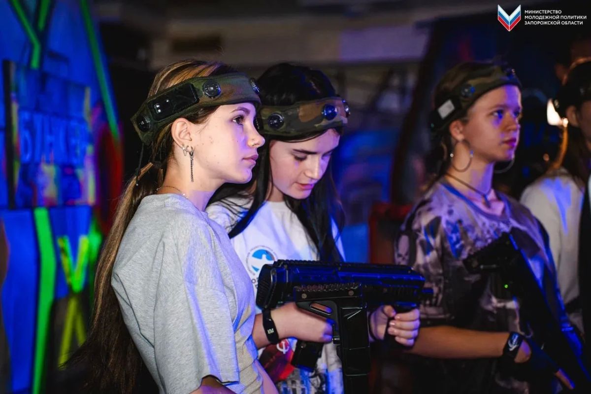 Во второй день образовательно-патриотической программы «Память героев» участников ждал лазертаг-турнир Во второй день образовательно-патриотической программы «Память героев» участников ждал лазертаг-турнир