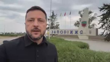 Владислав Шурыгин: Зеленский возле стеллы Запорожье заявил о создании двух группировок на Донбассе Командирами станут террорист Денис "Редис" Прокопенко(когда то обмененный из плена) и террорист фашист и пдр Андрей Билецкий