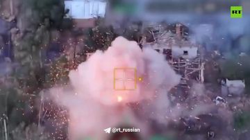 Уничтожили наземные роботизированные платформы, доставляющие боеприпасы, склад ГСМ, пункты управления БПЛА и пикапы