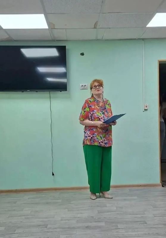 В отделении Активного долголетия г. Мелитополь ГБУ «Комплексный центр социального обслуживания населения» Министерства труда и социальной политики Запорожской области прошла концертно-литературная программа «Лето поменяло... В отделении Активного долголетия г. Мелитополь ГБУ «Комплексный центр социального обслуживания населения» Министерства труда и социальной политики Запорожской области прошла концертно-литературная программа «Лето поменяло...