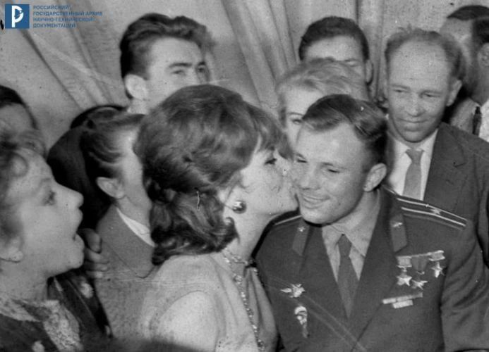 День российского кино и «звёздная» встреча 65 лет назад День российского кино и «звёздная» встреча 65 лет назад