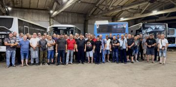 В рамках профилактики дорожно-транспортного травматизма и повышения уровня дисциплины среди водителей общественного транспорта, сотрудники Госавтоинспекции провели рабочую встречу с водительским составом ГУП «Автотранс...