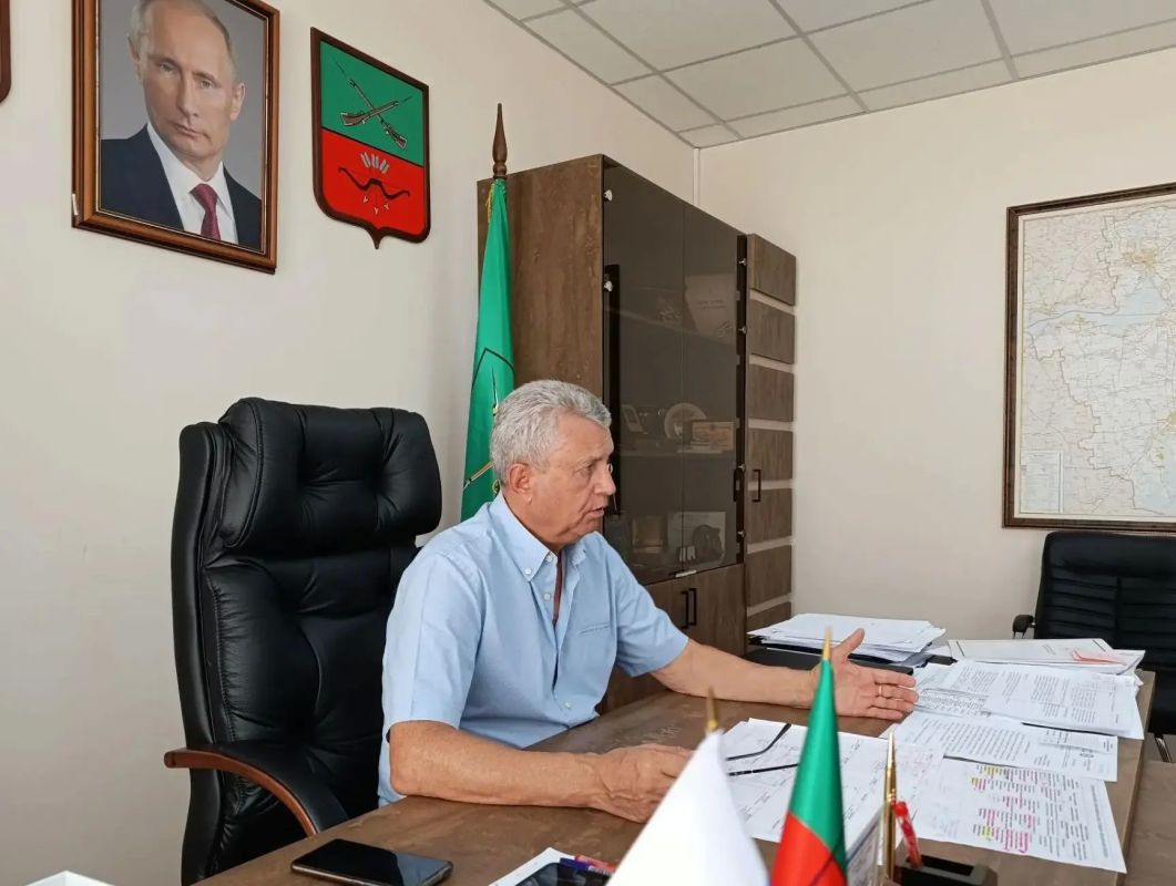 Виктор Емельяненко: Провёл рабочее совещание с заместителями, руководителями комитетов и аппаратом Законодательного Собрания Запорожской области