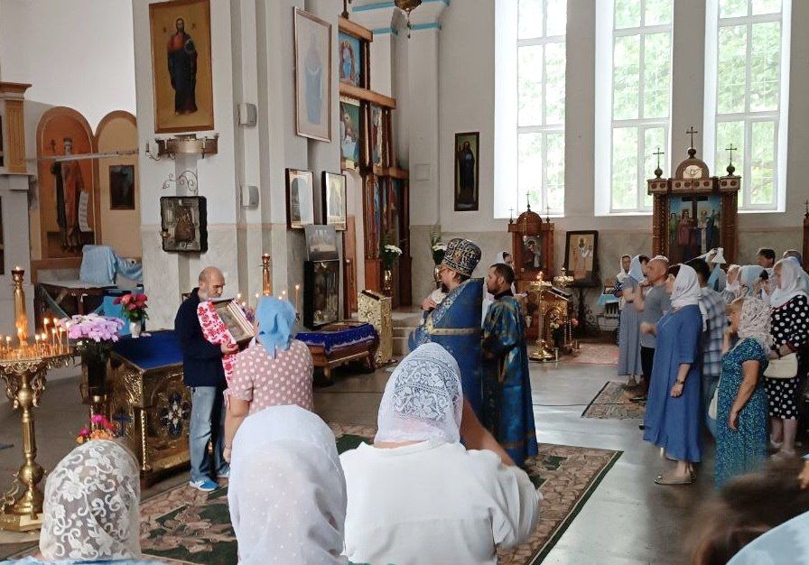 Православные Токмака отметили престольный праздник Успения Пресвятой Богородицы