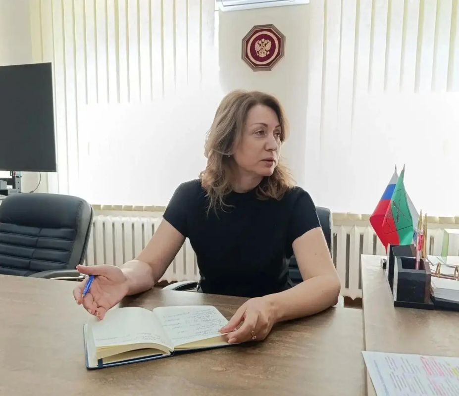 Виктор Емельяненко: Провел рабочую встречу с Ангелиной Ярчук — моим заместителем и председателем общественного совета партийного проекта «Женское движение Единой России» Виктор Емельяненко: Провел рабочую встречу с Ангелиной Ярчук — моим заместителем и председателем общественного совета партийного проекта «Женское движение Единой России»