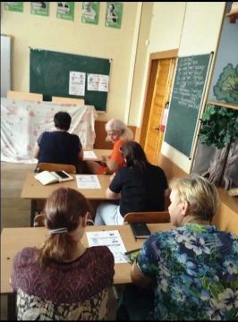 В рамках проекта «ИнформУИК» председатель территориальной избирательной комиссии №2 посетила СОШ № 25. Встретилась с коллективом