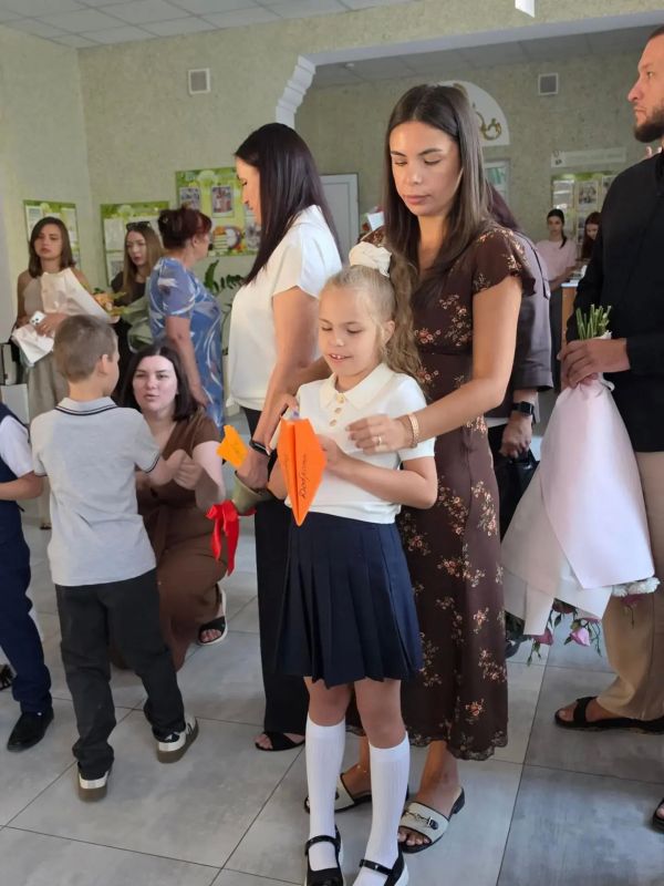 Юлия Сажаева: С Днём знаний, дорогие друзья! Юлия Сажаева: С Днём знаний, дорогие друзья!