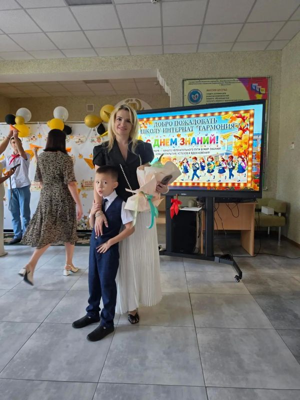Юлия Сажаева: С Днём знаний, дорогие друзья! Юлия Сажаева: С Днём знаний, дорогие друзья!