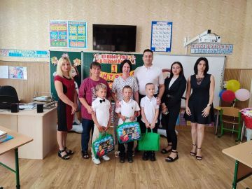 Праздник знаний с заботой от шефов: первоклассники Акимовского округа получили подарки от Ярославской области