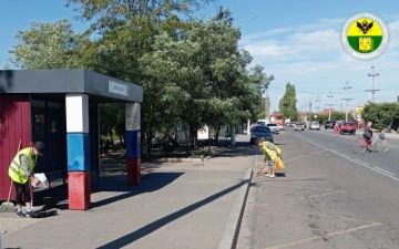 В городском округе Мелитополь продолжается уборка территорий