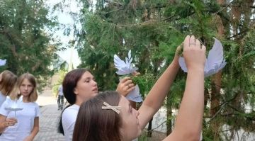 Воспитанники Мелитопольского центра реабилитации почтили память жертв теракта в Беслане