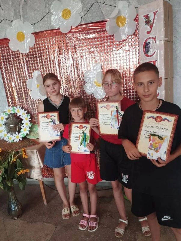 С началом нового учебного года: в Доме культуры села Успеновка поздравили юных мастеров С началом нового учебного года: в Доме культуры села Успеновка поздравили юных мастеров