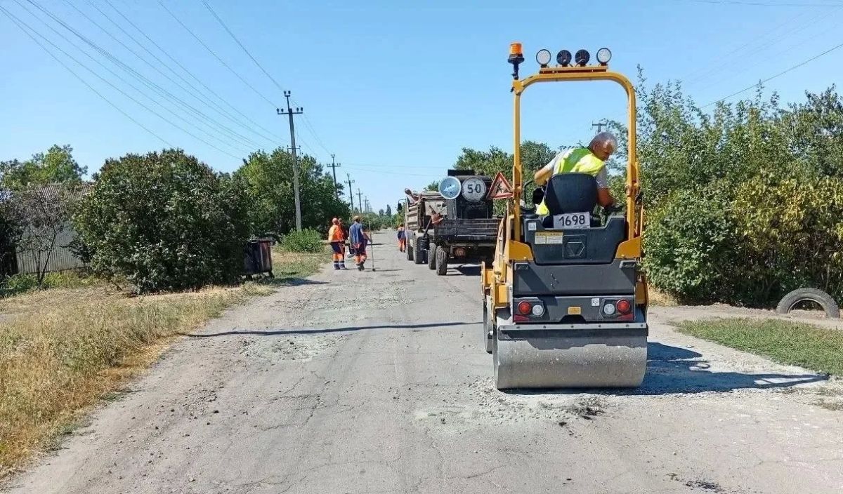 Ямочный ремонт дорог продолжается в Запорожской области Ямочный ремонт дорог продолжается в Запорожской области