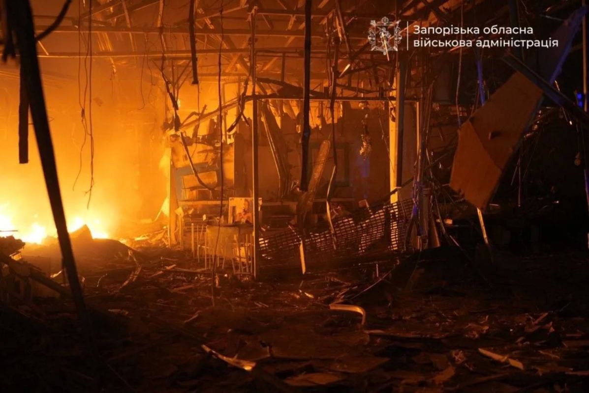 Торговый центр City Mall на Набережной в Запорожье сегодня ночью уничтожен российскими БПЛА Торговый центр City Mall на Набережной в Запорожье сегодня ночью уничтожен российскими БПЛА