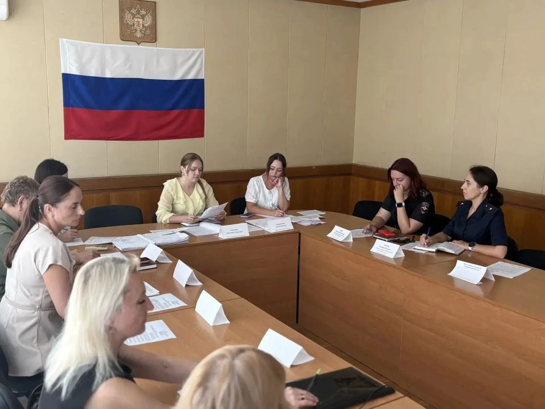 В Бердянске на заседании комиссии рассмотрели нарушения, допущенные несовершеннолетними В Бердянске на заседании комиссии рассмотрели нарушения, допущенные несовершеннолетними