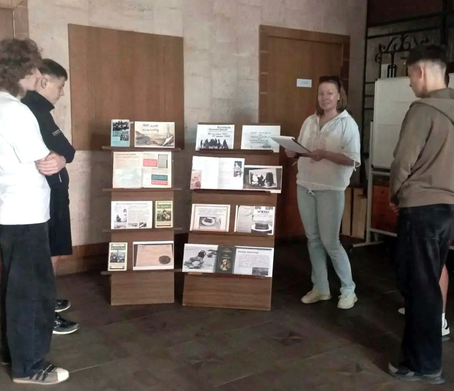 Михайловская библиотека организовала урок мужества к годовщине начала блокады Ленинграда Михайловская библиотека организовала урок мужества к годовщине начала блокады Ленинграда